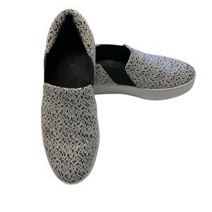 VINCE Warren Platform Slip-On Sneakers, black/white, Size 8.5